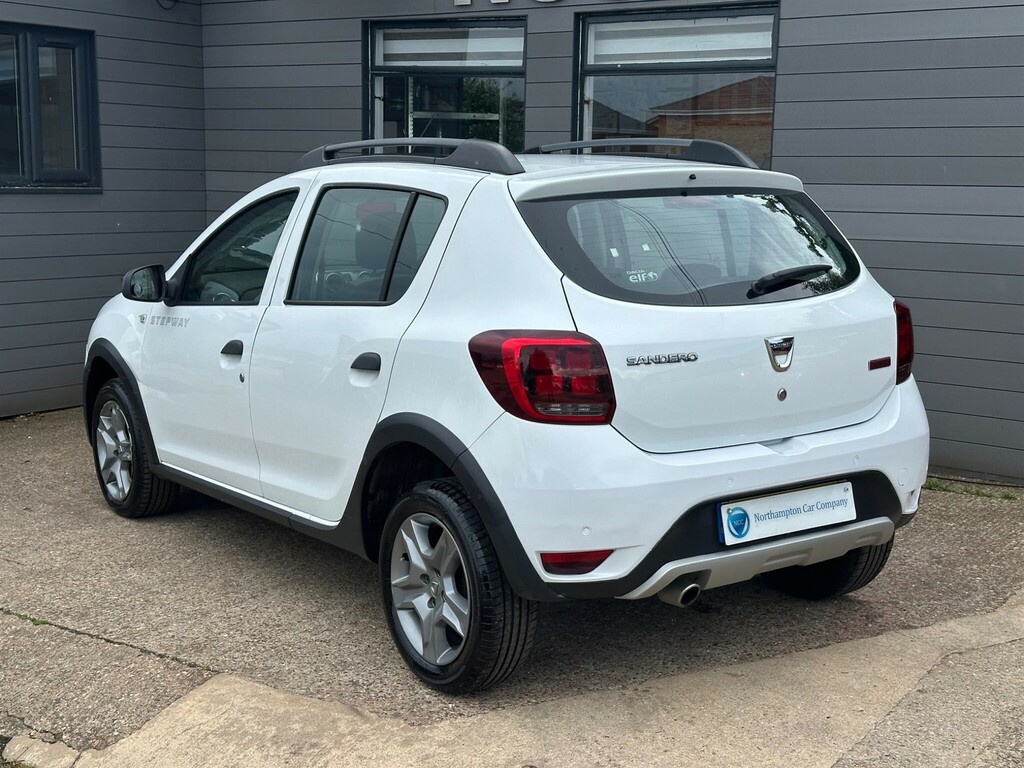 Dacia Sandero Stepway 1.5 Dci Laureate Euro 6 Ss GV17NKG White #2