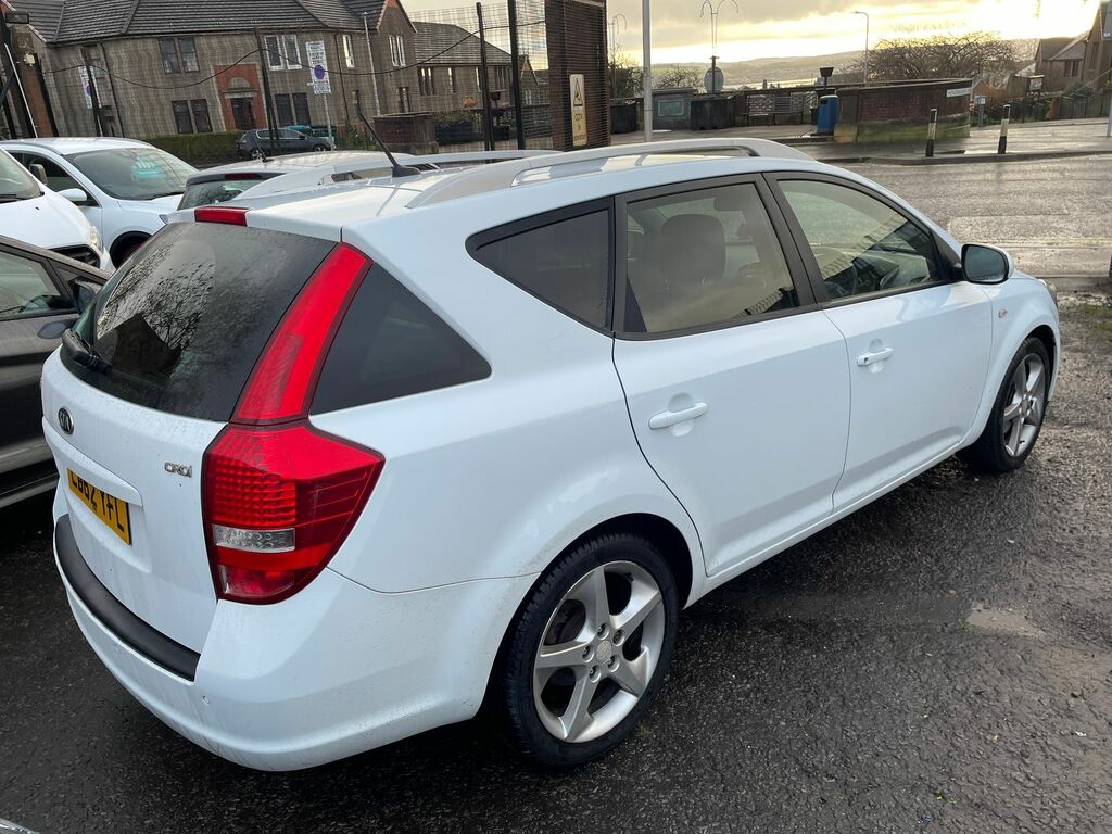 Kia Ceed 1.6L 3 Crdi Estate Euro White #4