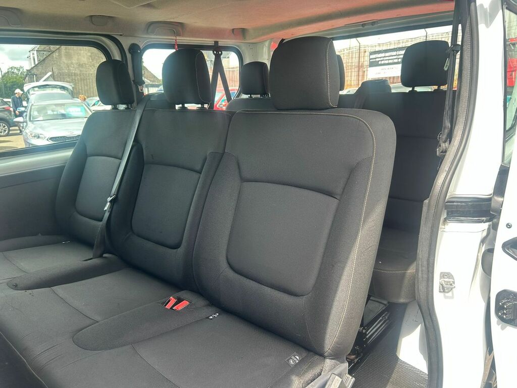 Renault Trafic Trafic L1 Minibus Fwd White #5