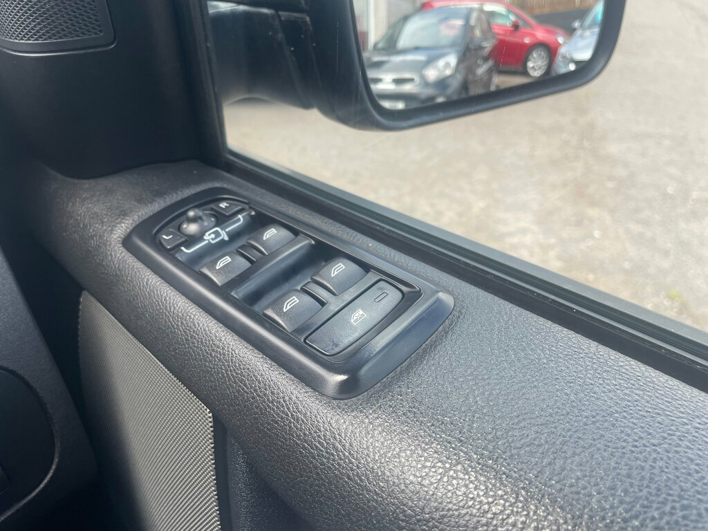 Land Rover Discovery 4 4 3.0 Black #23