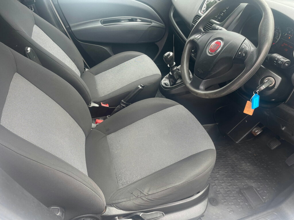 Fiat Doblo Jtd Multijet U2363 White #8