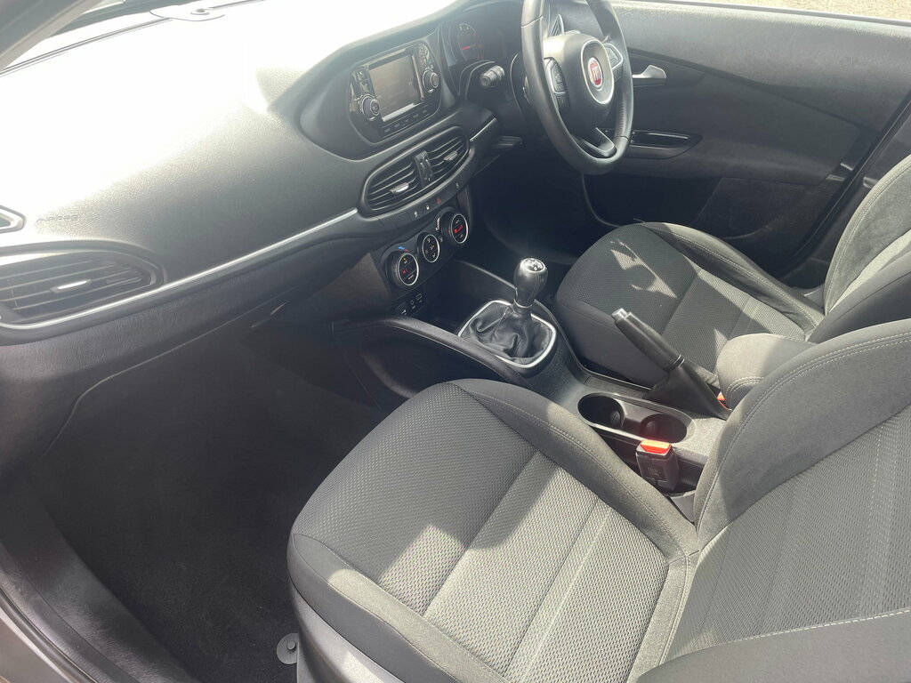 Fiat Tipo 1.4 T-jet 120 Lounge Grey #8