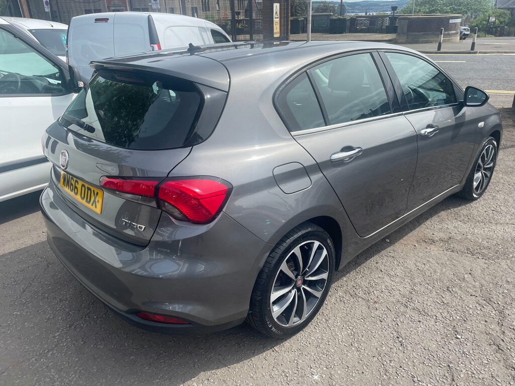 Fiat Tipo 1.3 Multijetii Lounge Hatchback Grey #4