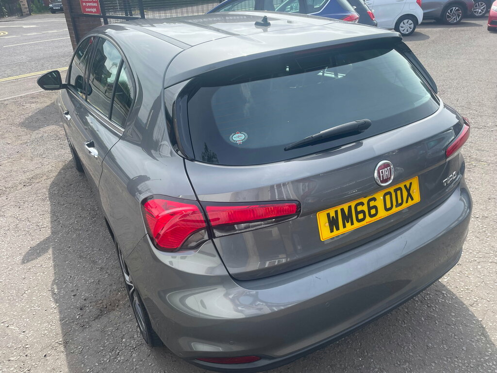 Fiat Tipo 1.3 Multijetii Lounge Hatchback Grey #5