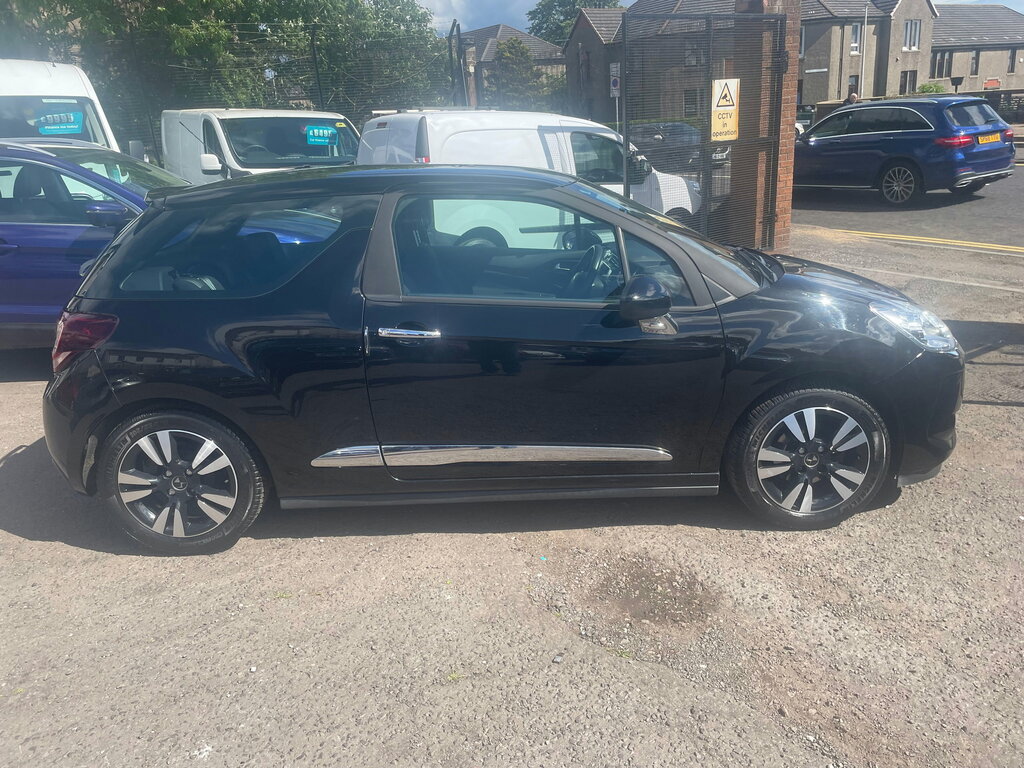DS DS 3 1.2 Puretech Chic Hatchback Euro Black #3