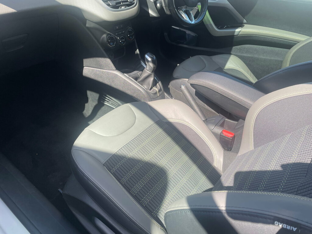 Peugeot 208 Access Plus White #9