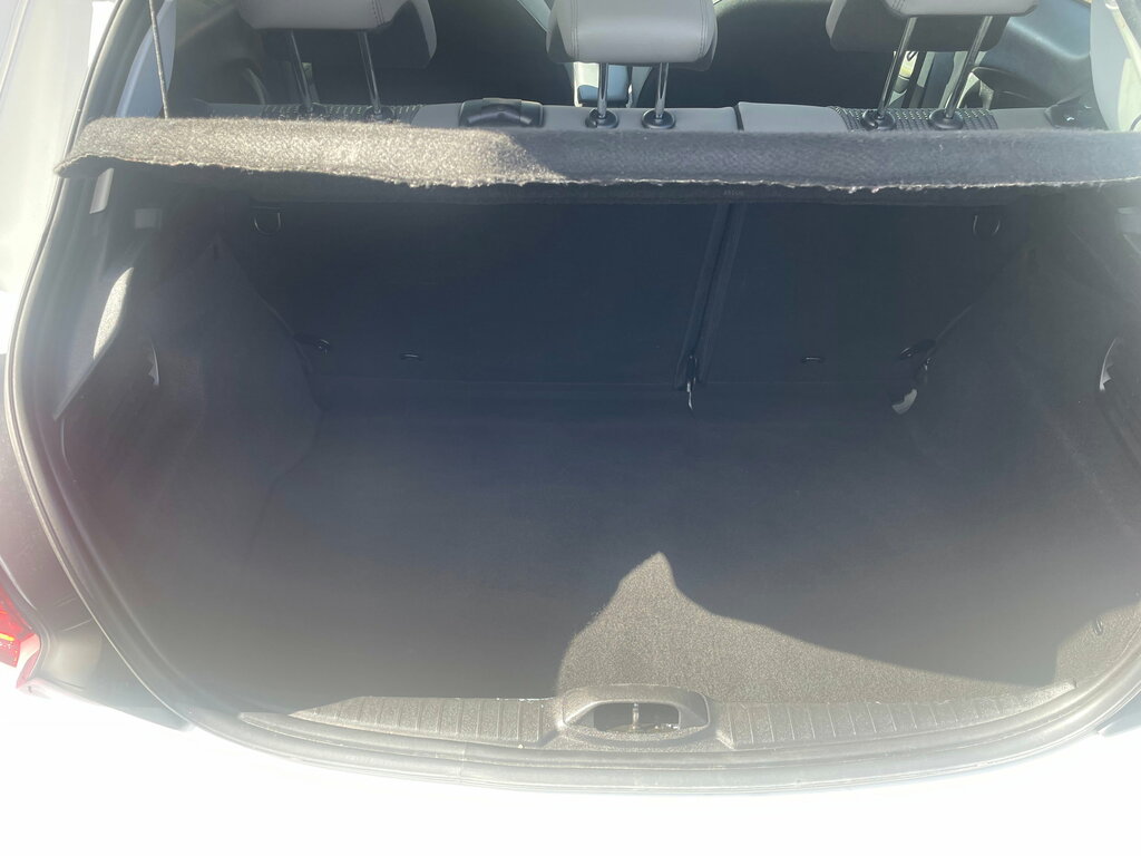 Peugeot 208 Access Plus White #11