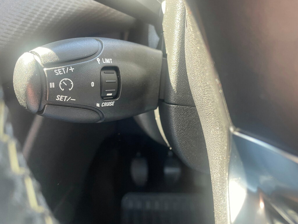 Peugeot 208 Access Plus White #22