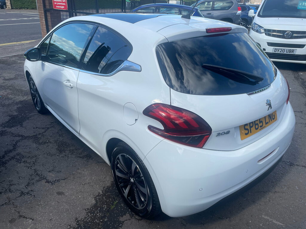Peugeot 208 1.2 Puretech Allure Hatchback Eu White #6