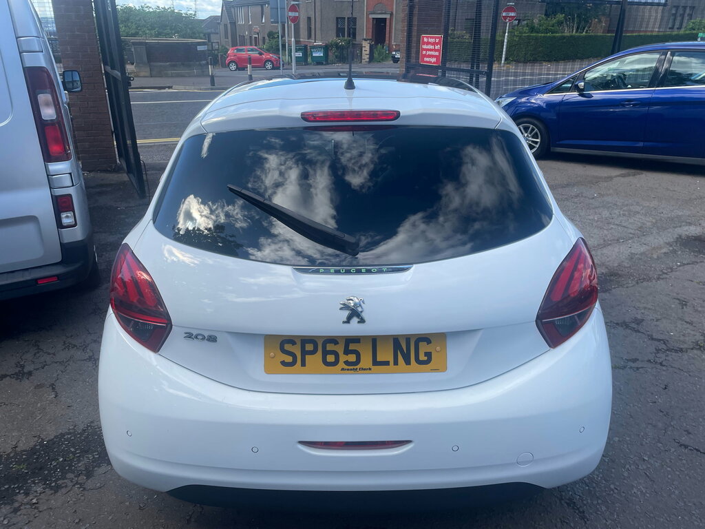 Peugeot 208 1.2 Puretech Allure Hatchback Eu White #5