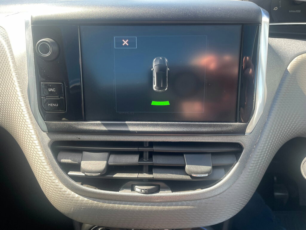 Peugeot 208 Access Plus White #17
