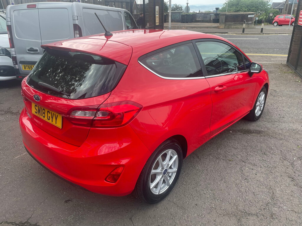 Ford Fiesta Fiesta Hatchback Red #4