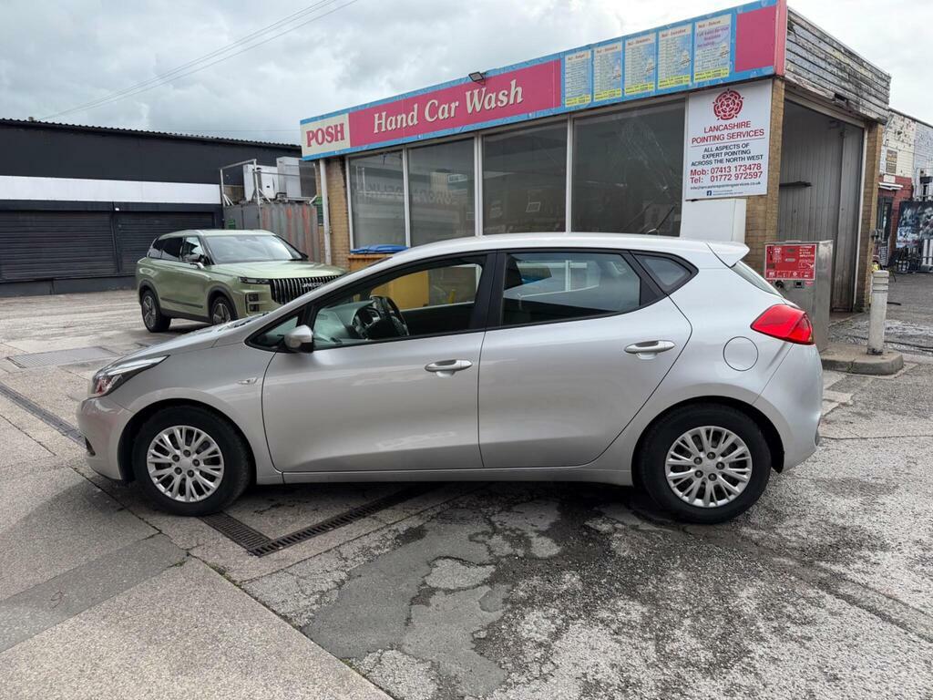 Kia Ceed 1.4 Crdi 1 Euro 5 MC64AAY Silver #4