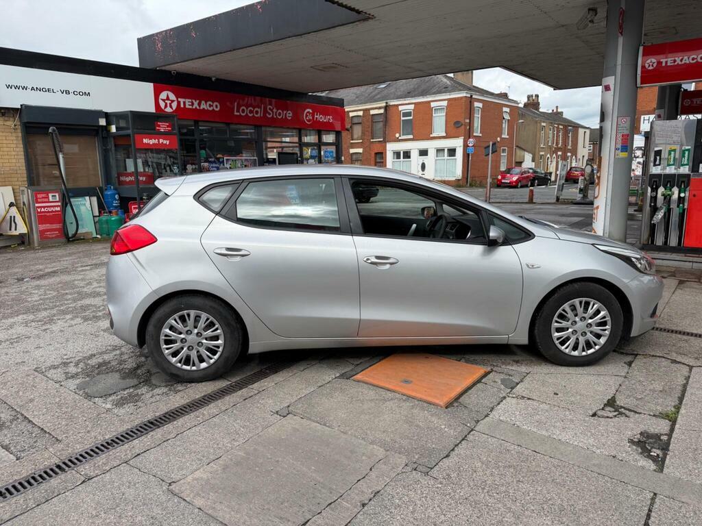 Kia Ceed 1.4 Crdi 1 Euro 5 MC64AAY Silver #5