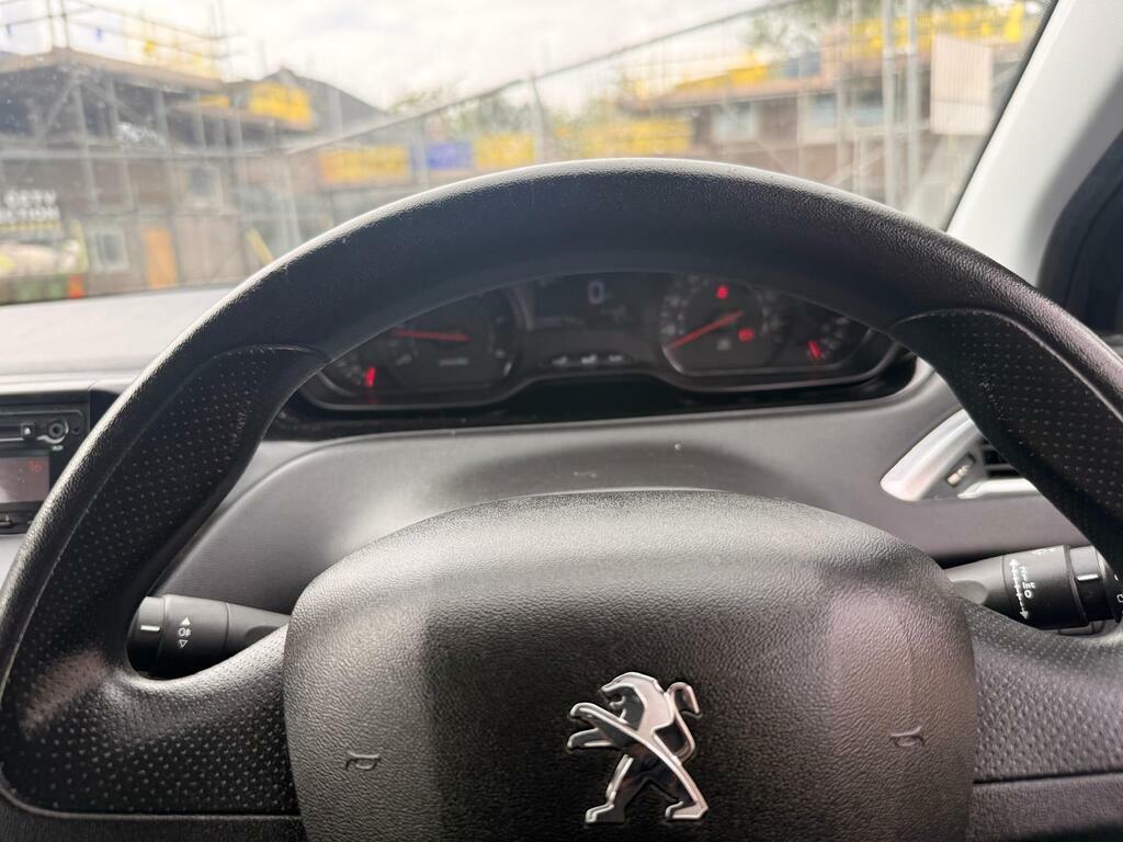 Peugeot 208 Tech Edition Grey #11