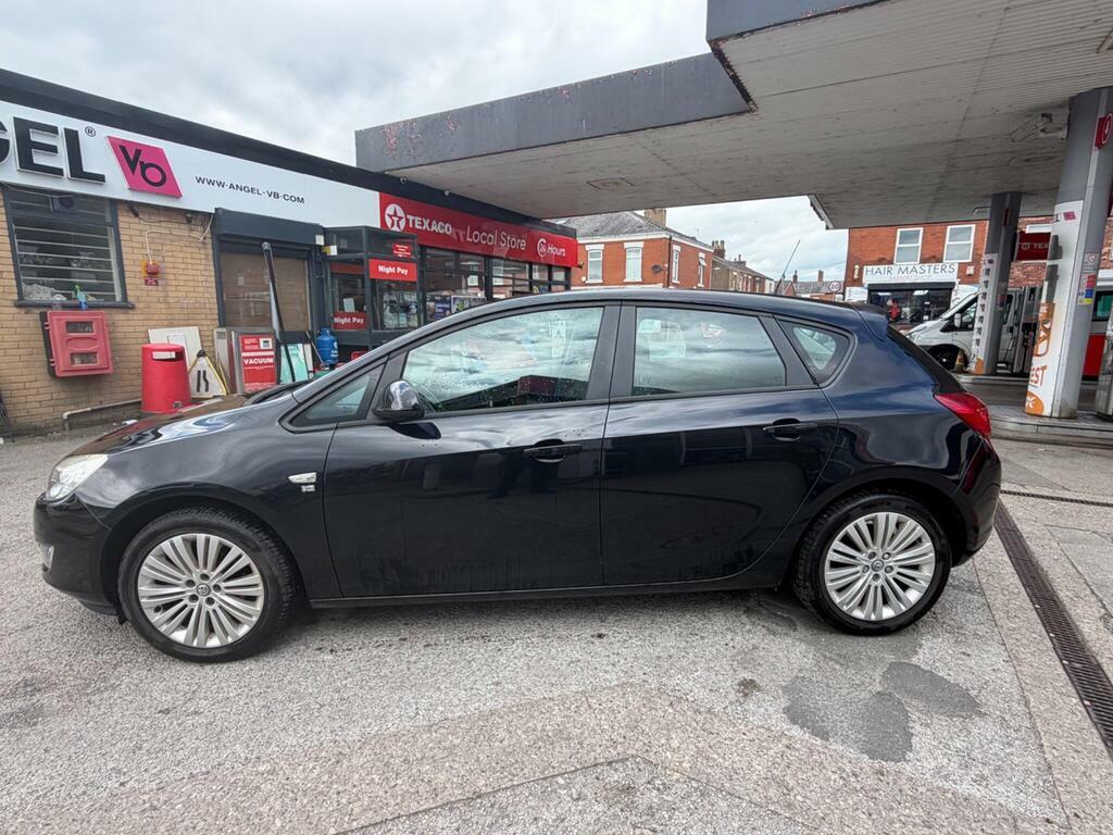 Vauxhall Astra 1.4 16V Excite Euro 5 Black #4