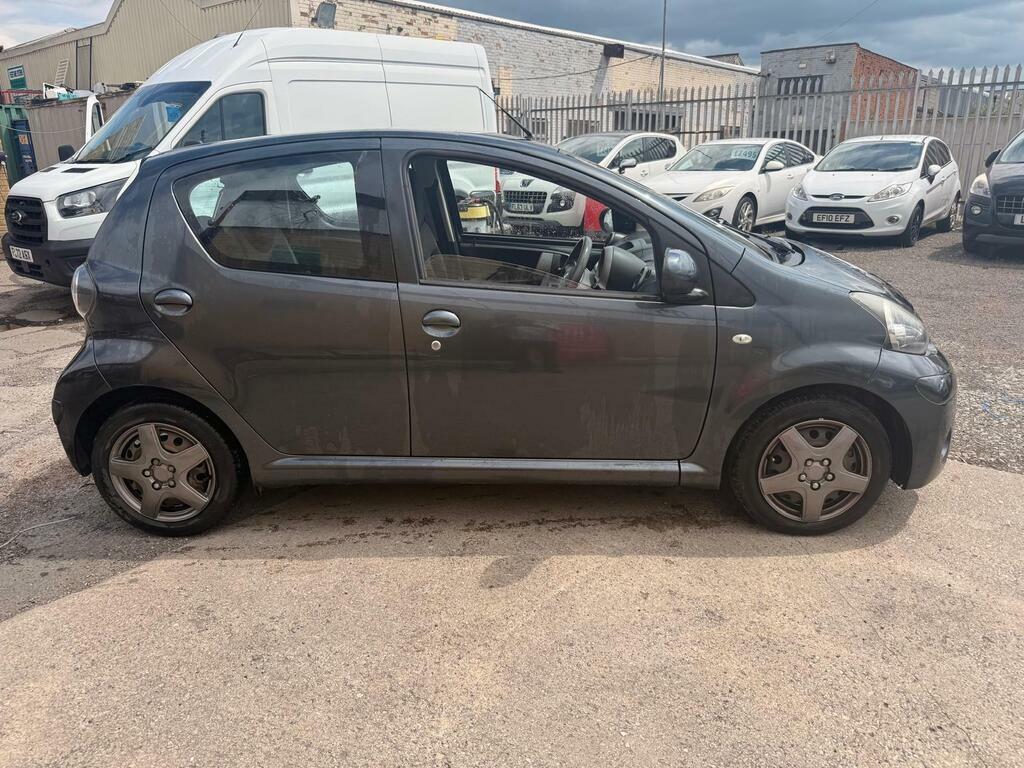 Toyota Aygo 1.0 Vvt-i Euro 5 Grey #4