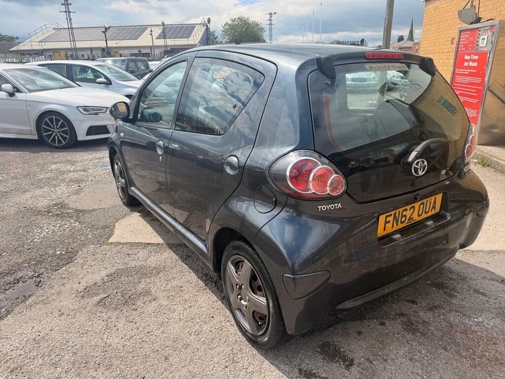 Toyota Aygo Ice Green #8