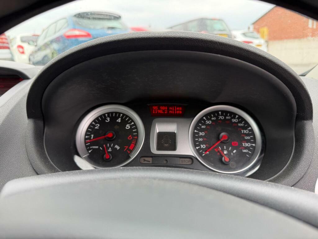 Renault Clio 1.2 I-music Euro 5 White #11
