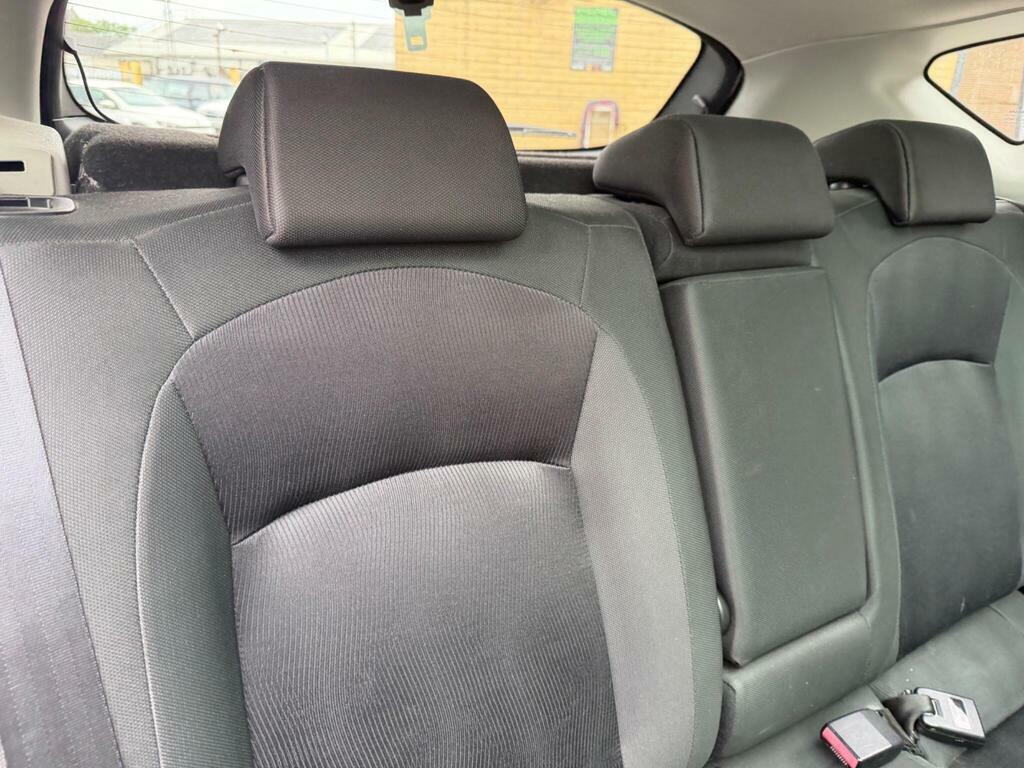 Nissan Qashqai Hatchback Red #14