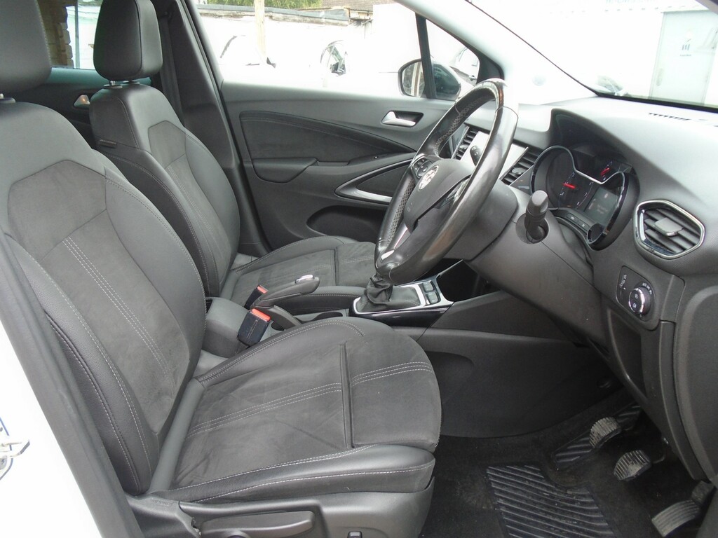 Vauxhall Crossland Ultimate Black #15