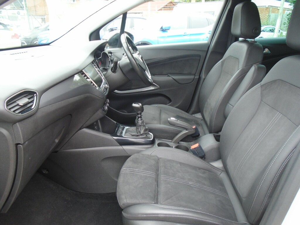 Vauxhall Crossland Ultimate Black #20