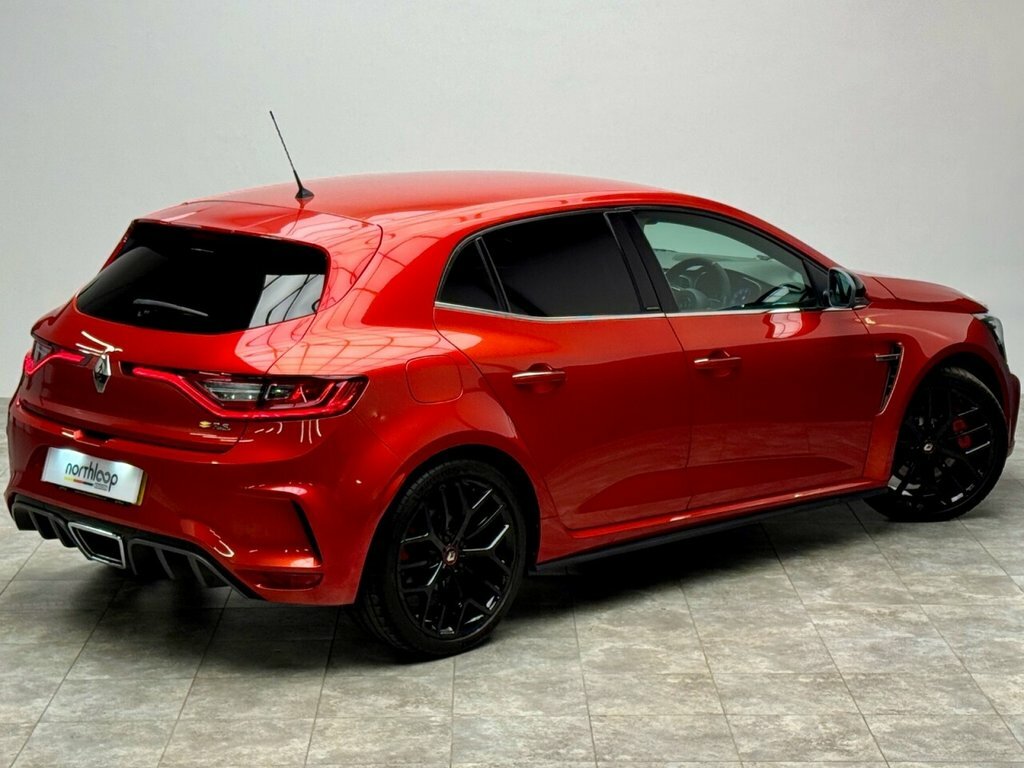 Renault Megane Iconic White #17