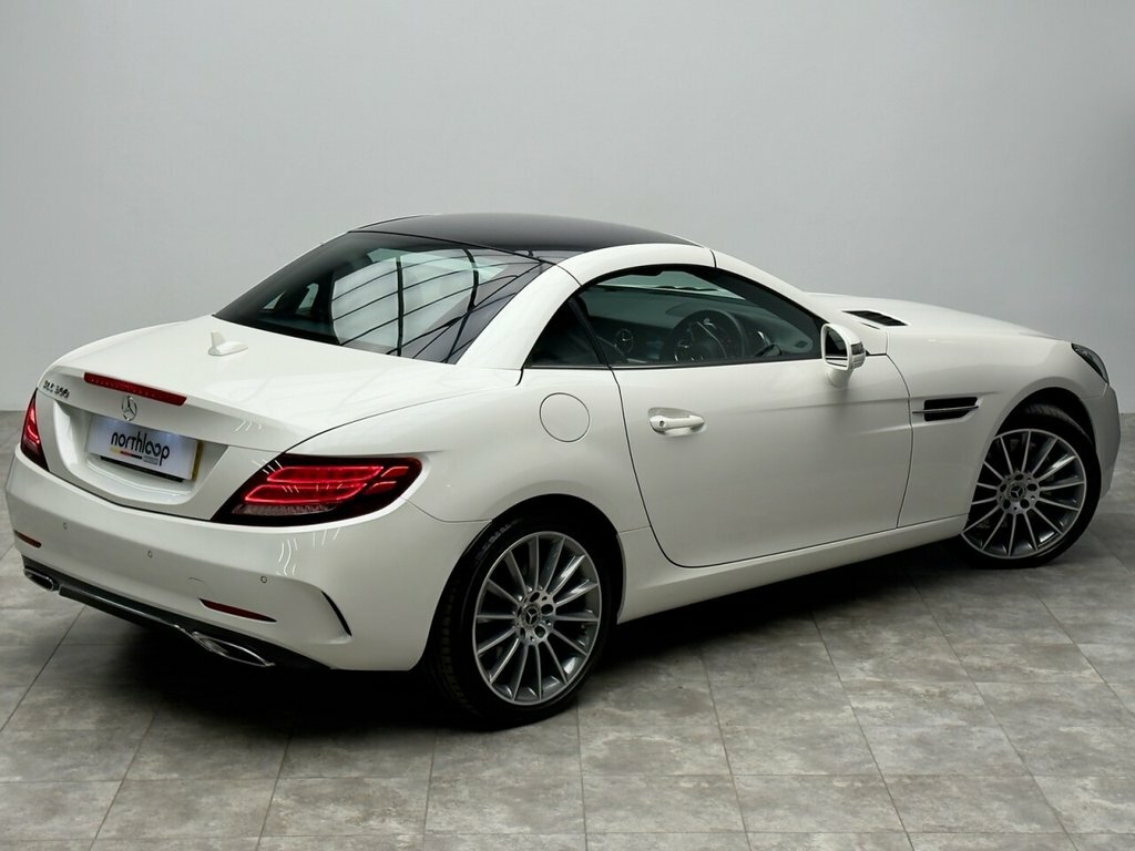 Mercedes-Benz SLC 2L Amg Line White #3