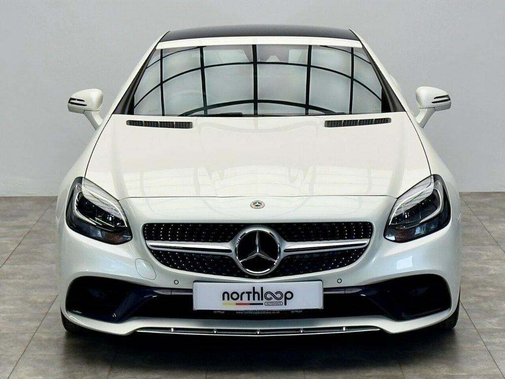 Mercedes-Benz SLC 2L Amg Line White #6
