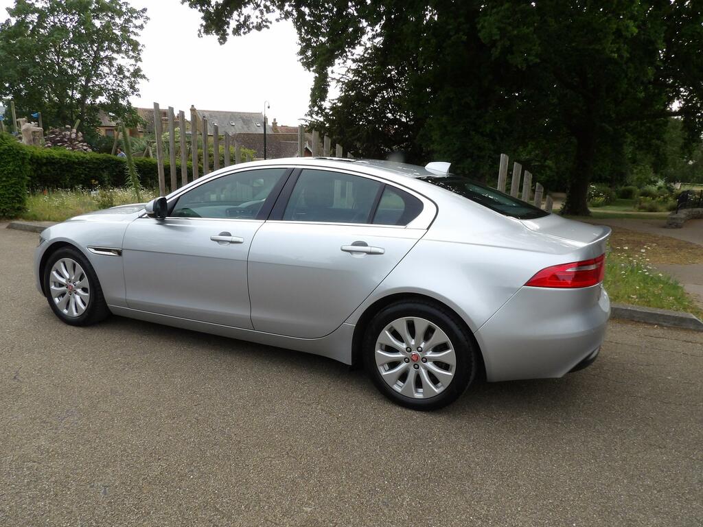 Jaguar XE 2.0D Prestige Saloon Euro 6 Ss Silver #6