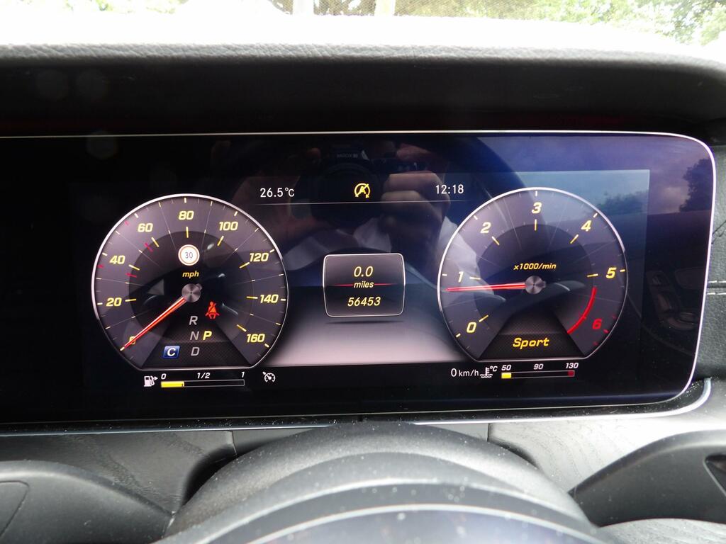 Mercedes-Benz E Class E350d 4Matic Amg Line Premium 9G-tronic Silver #28