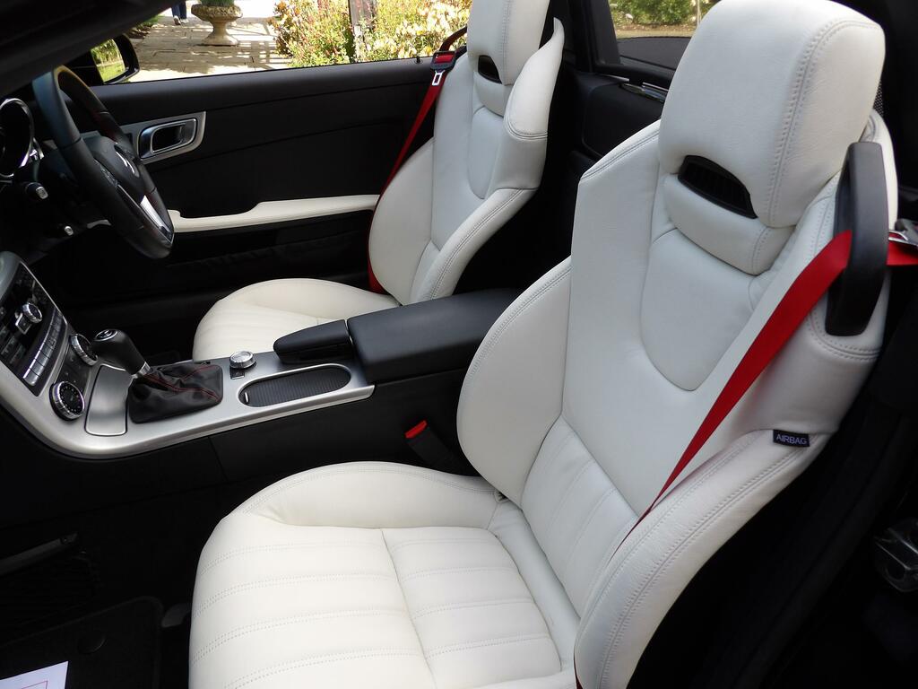 Mercedes-Benz SLK 2.1 Slk250 Cdi Amg Sport Convertible G- Black #3