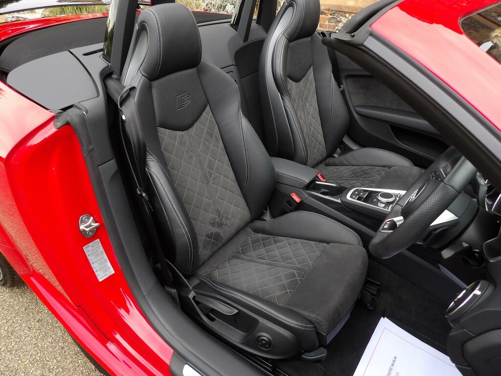 Audi TT 40 Tfsi Black Edition S Tronic Red #22