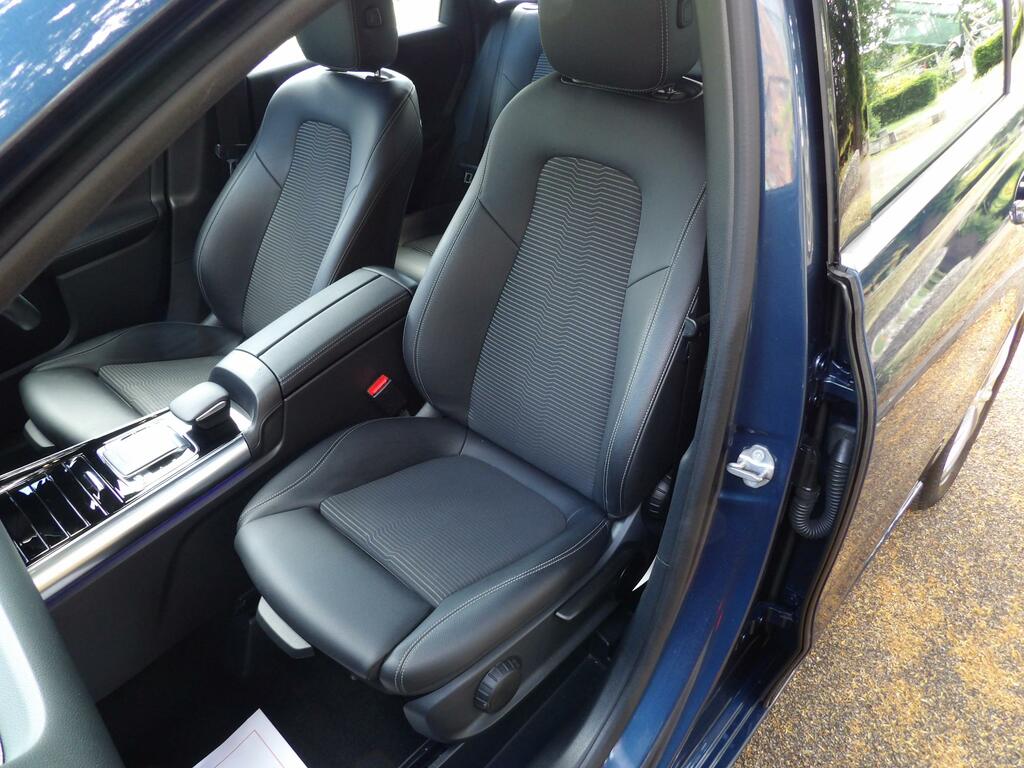 Mercedes-Benz B Class B200d Sport Premium Plus Black #14