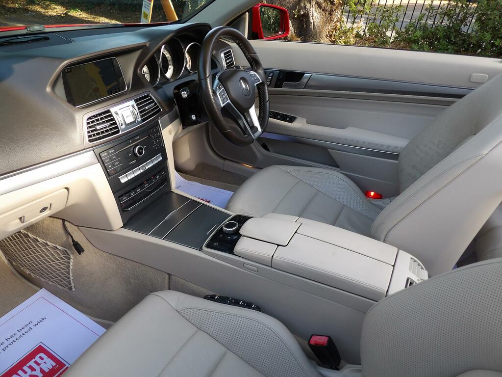 Mercedes-Benz E Class 2.1 E220 Bluetec Amg Line Premium Cabriolet Red #5