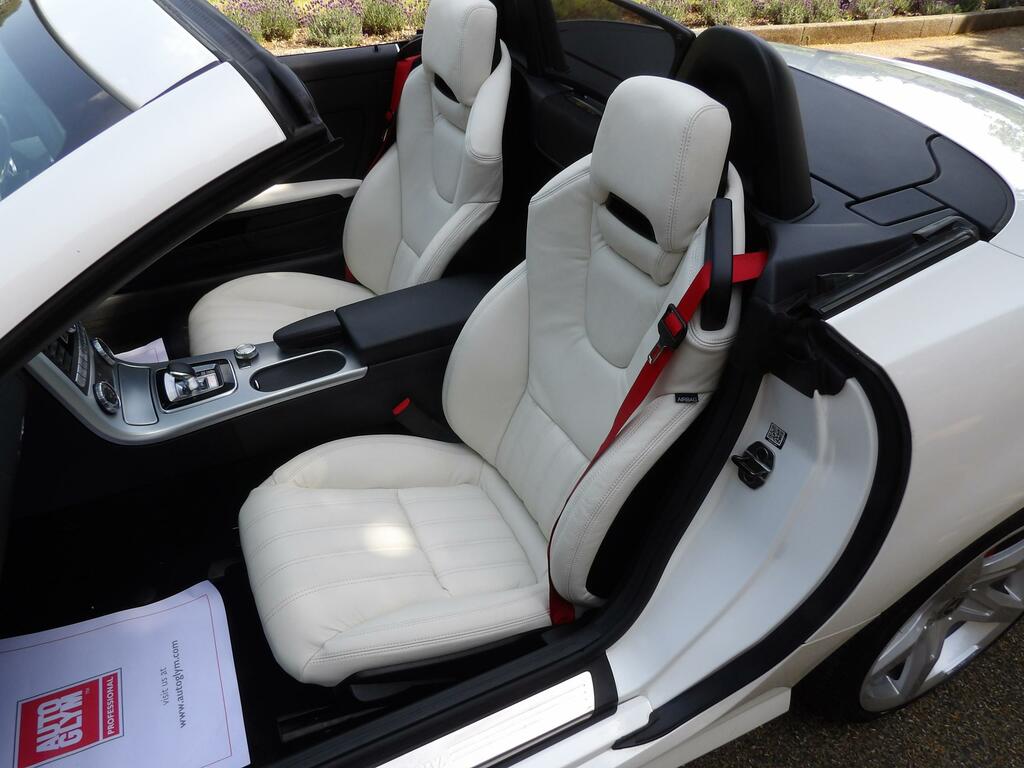 Mercedes-Benz SLK 2.1 Slk250d Amg Sport Convertible G-tro White #2