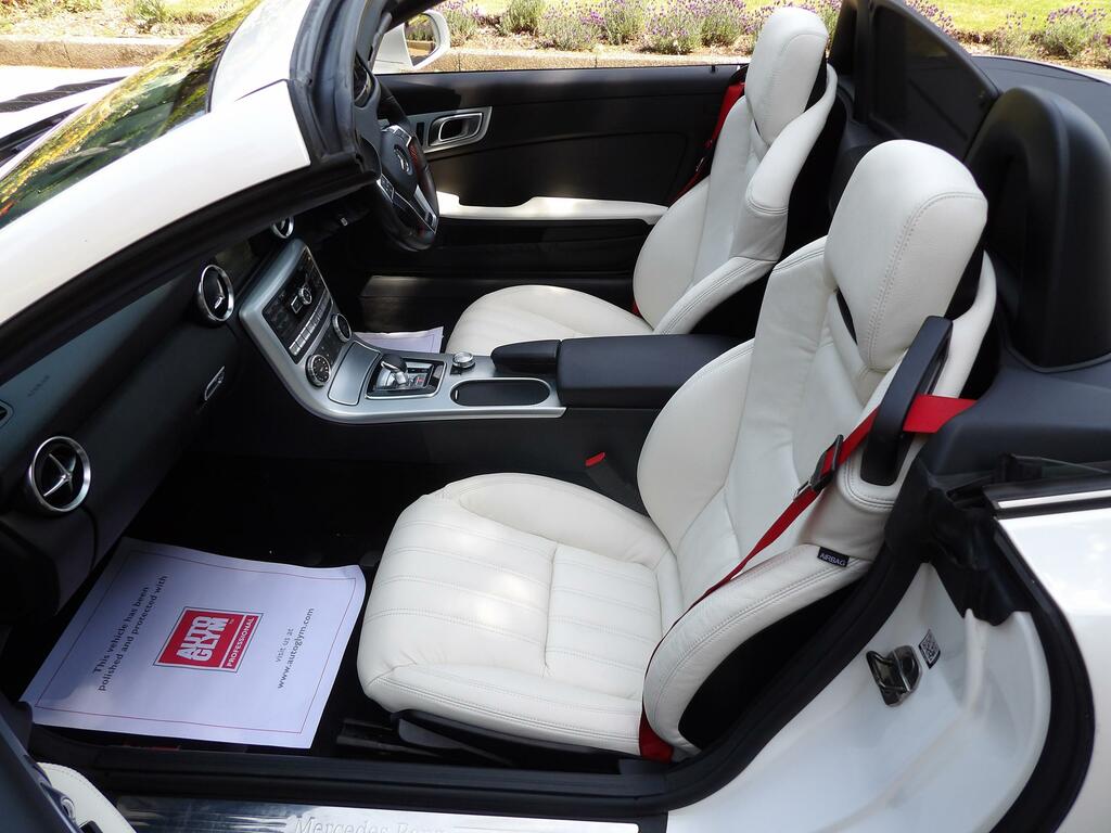 Mercedes-Benz SLK 2.1 Slk250d Amg Sport Convertible G-tro White #3