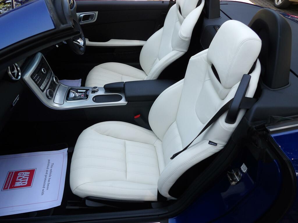Mercedes-Benz SLC 1.6 Slc180 Amg Line Convertible G-troni Blue #3