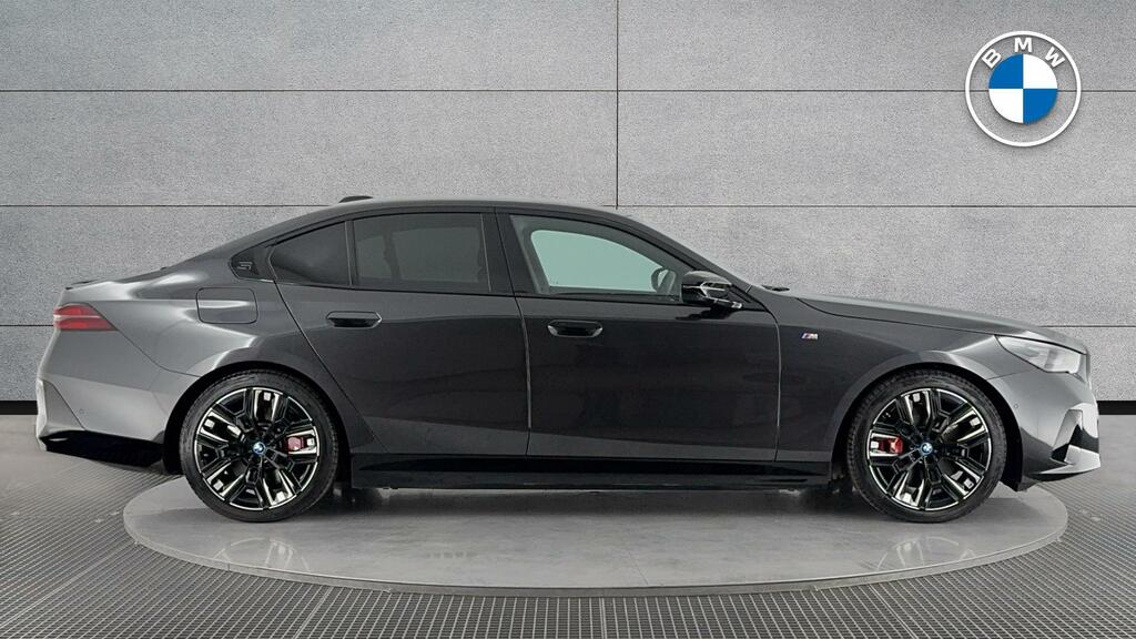 BMW i5 M Sport Black #3