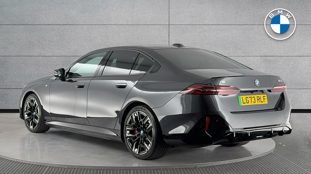 BMW i5 M Sport Black #2