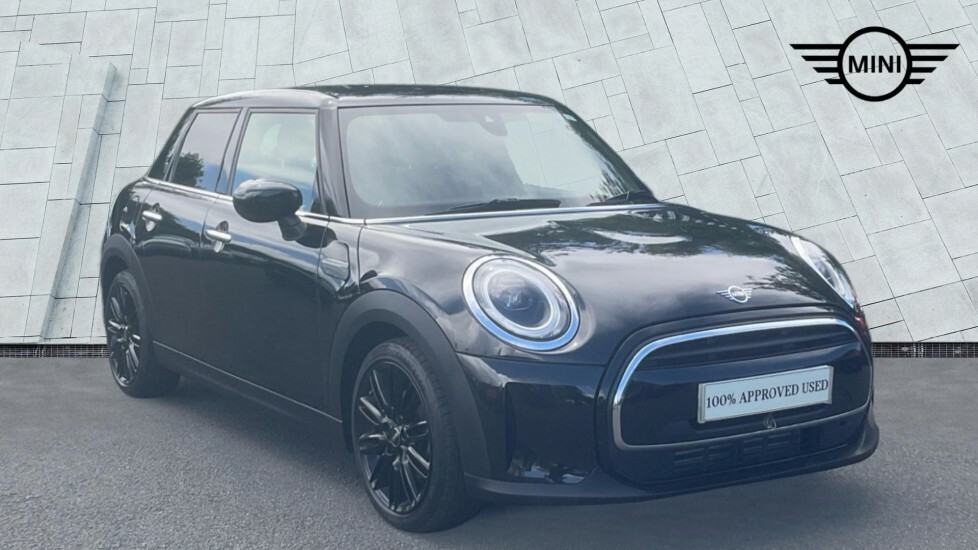 Mini Hatch 5-Door Hatch Cooper Exclusive Black