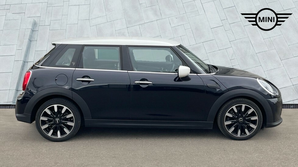 Mini Hatch 5-Door Hatch Cooper Exclusive OV23WML Black #3