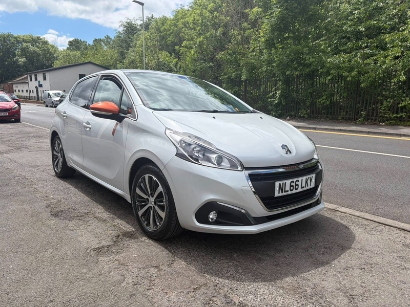 Peugeot 208 Roland Garros Buy No White