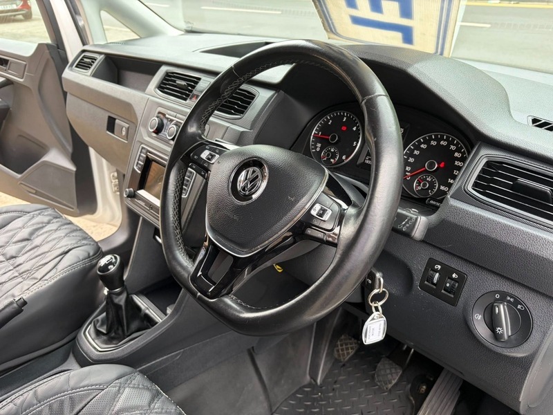 Volkswagen Caddy 2.0 Tdi Bluemotion Tech 102Ps Highline Nav Van Black #17