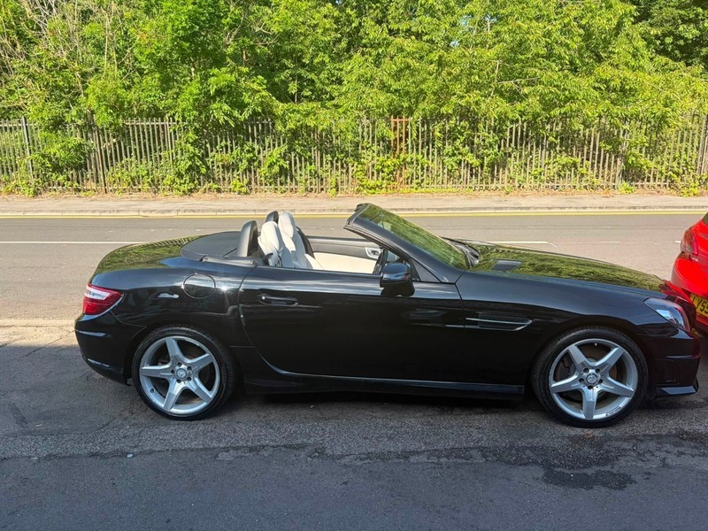 Mercedes-Benz SLK Slk200 Blueefficiency Amg Sport Black #2
