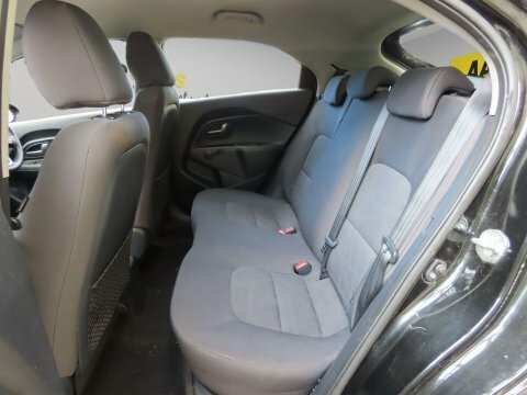 Kia RIO Hatchback White #9