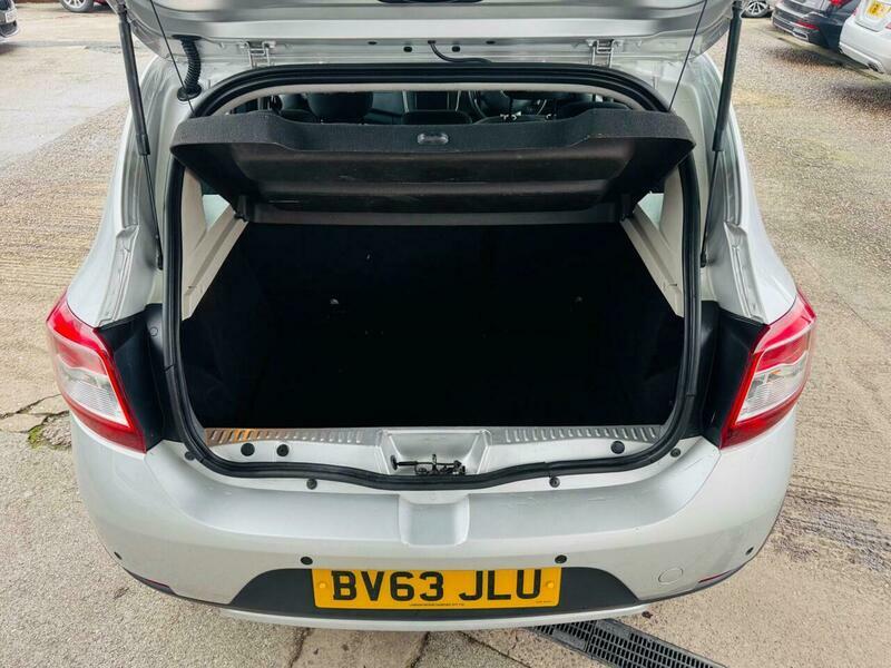 Dacia Sandero Access White #14