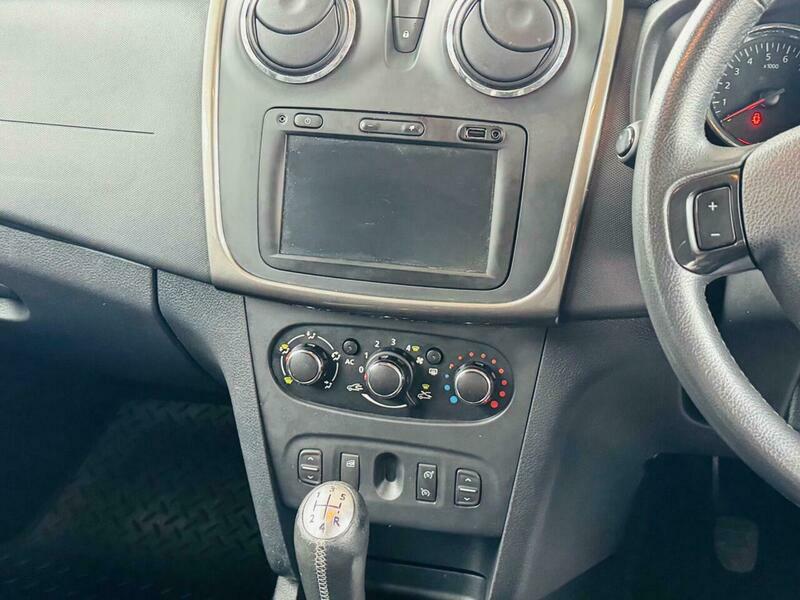 Dacia Sandero Access White #16