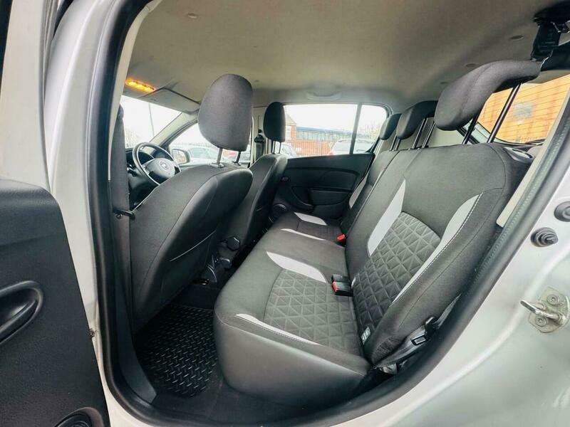 Dacia Sandero Access White #13