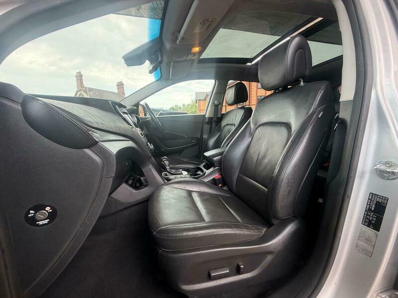 Hyundai Santa Fe Diesel Black #11